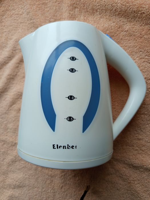 Электрочайник Elenberg