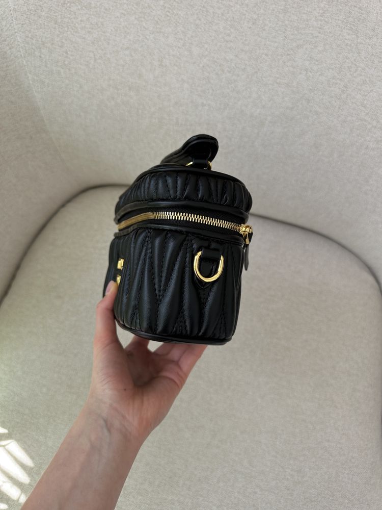Torebka Miu Miu matelasse vanity black