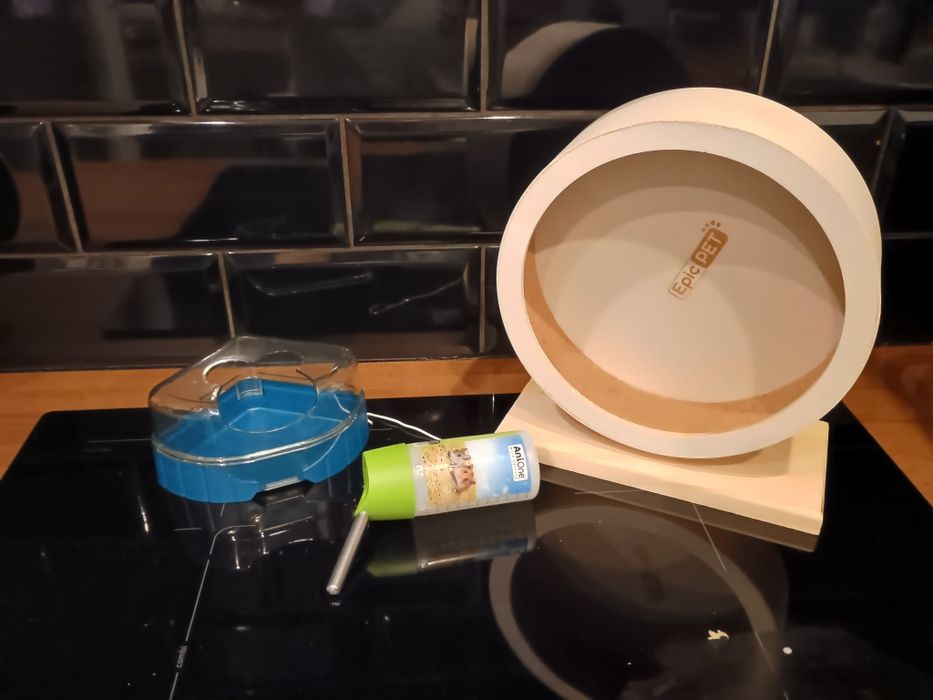 Kołowrotek, kuweta, poidło dla chomika