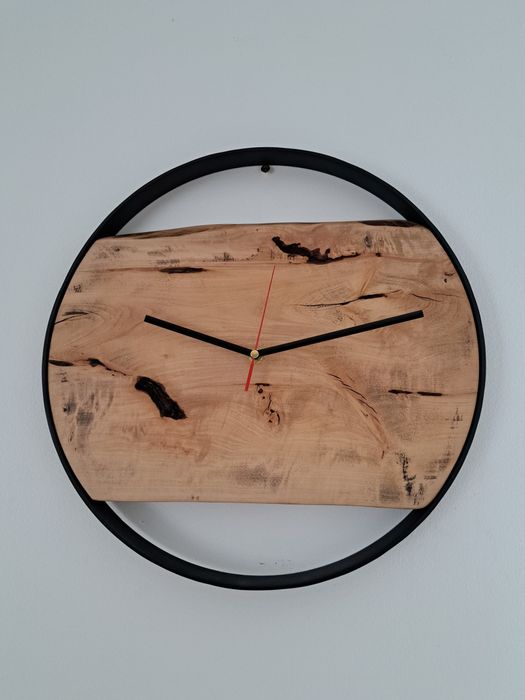 Zegar ścienny  drewno  / metal