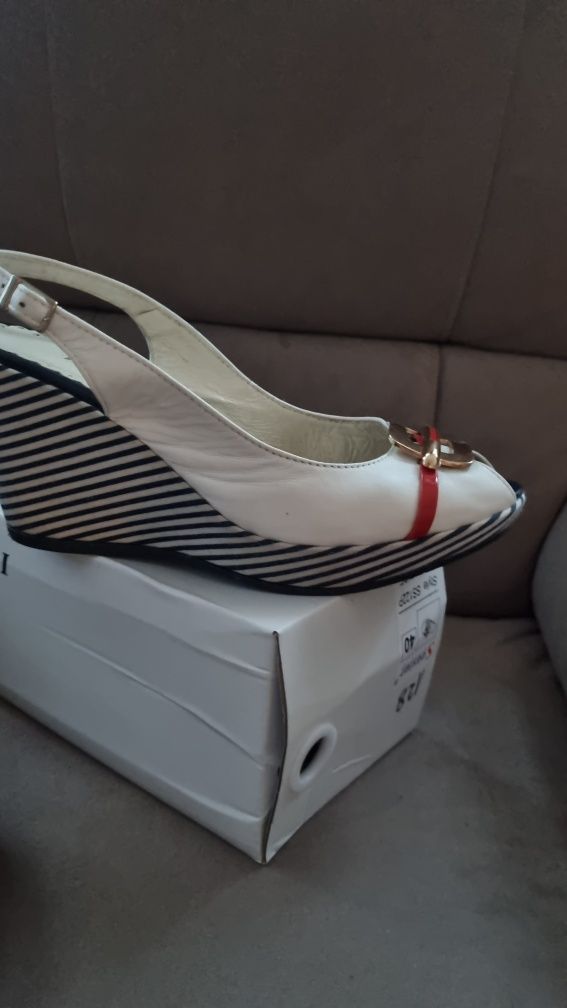 Buty damskie sandały- koturny rozmiar.39 wkladka 25,5cm