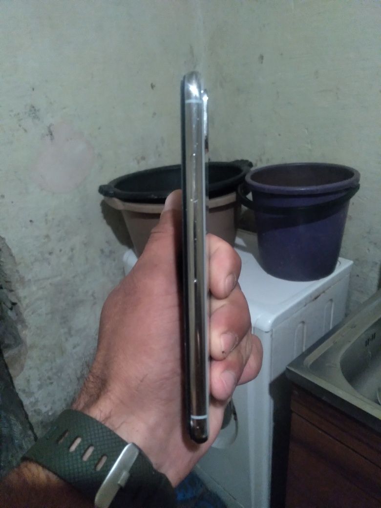 Продам айфон 10 Х