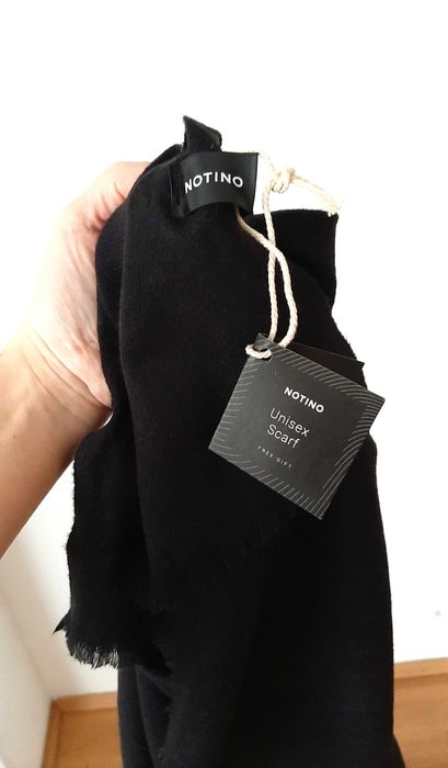 czarny szal chusta na prezent