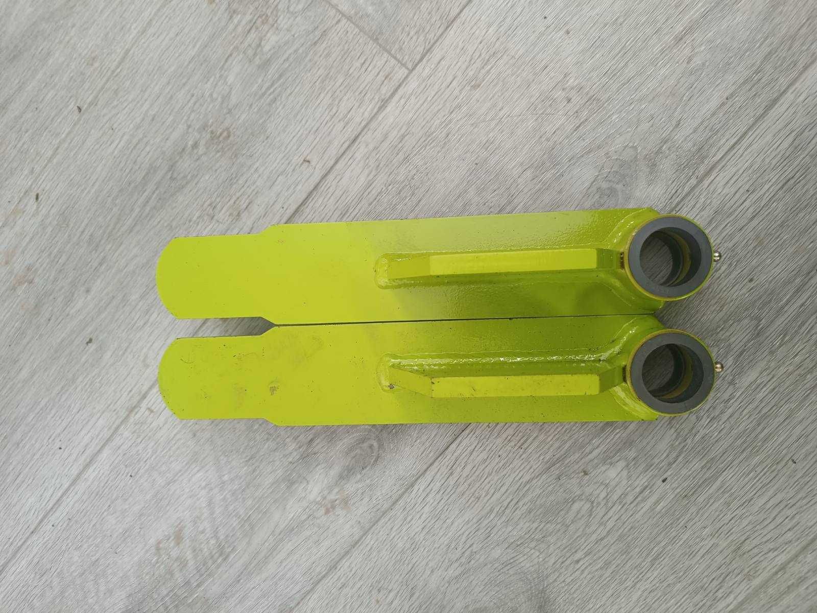 CLAAS PU300/300HD 380/380HD коромисло 0009859410 / 9859410