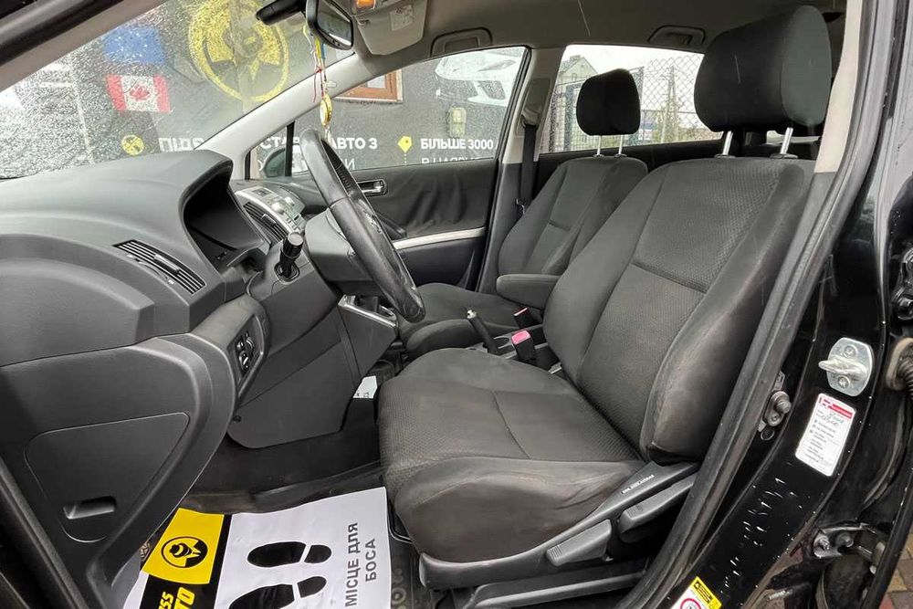 Toyota Corolla Verso 2005