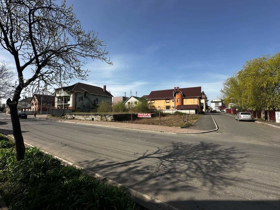 Продається комерційна ділянка в м. Тячів