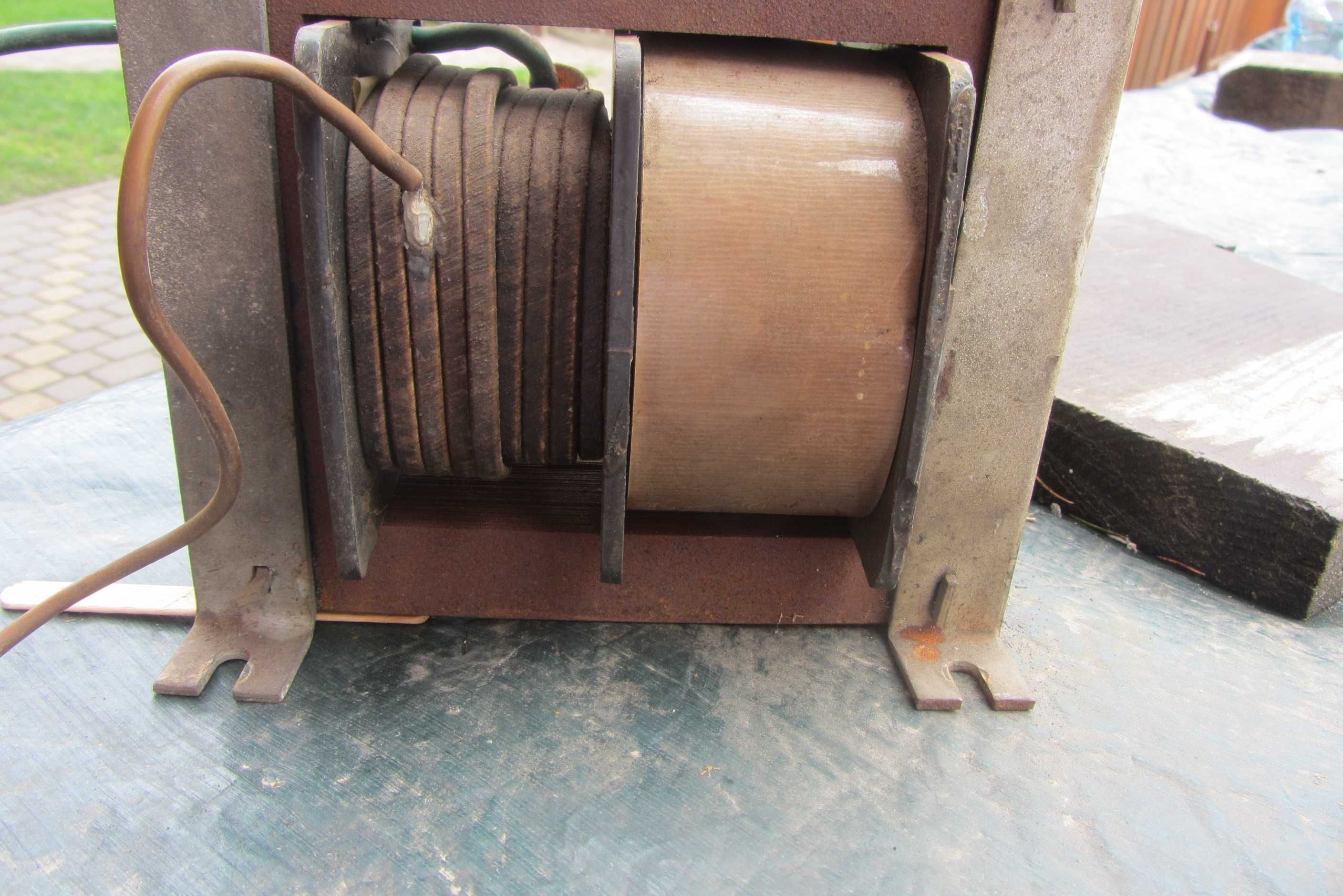 Transformator 230/15,4 i 13,5 v