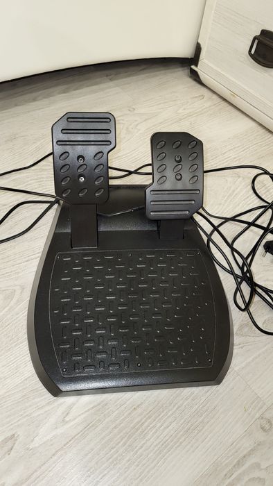 Продам игровой руль Thrustmaster T150 полностью НОВЫЙ!!