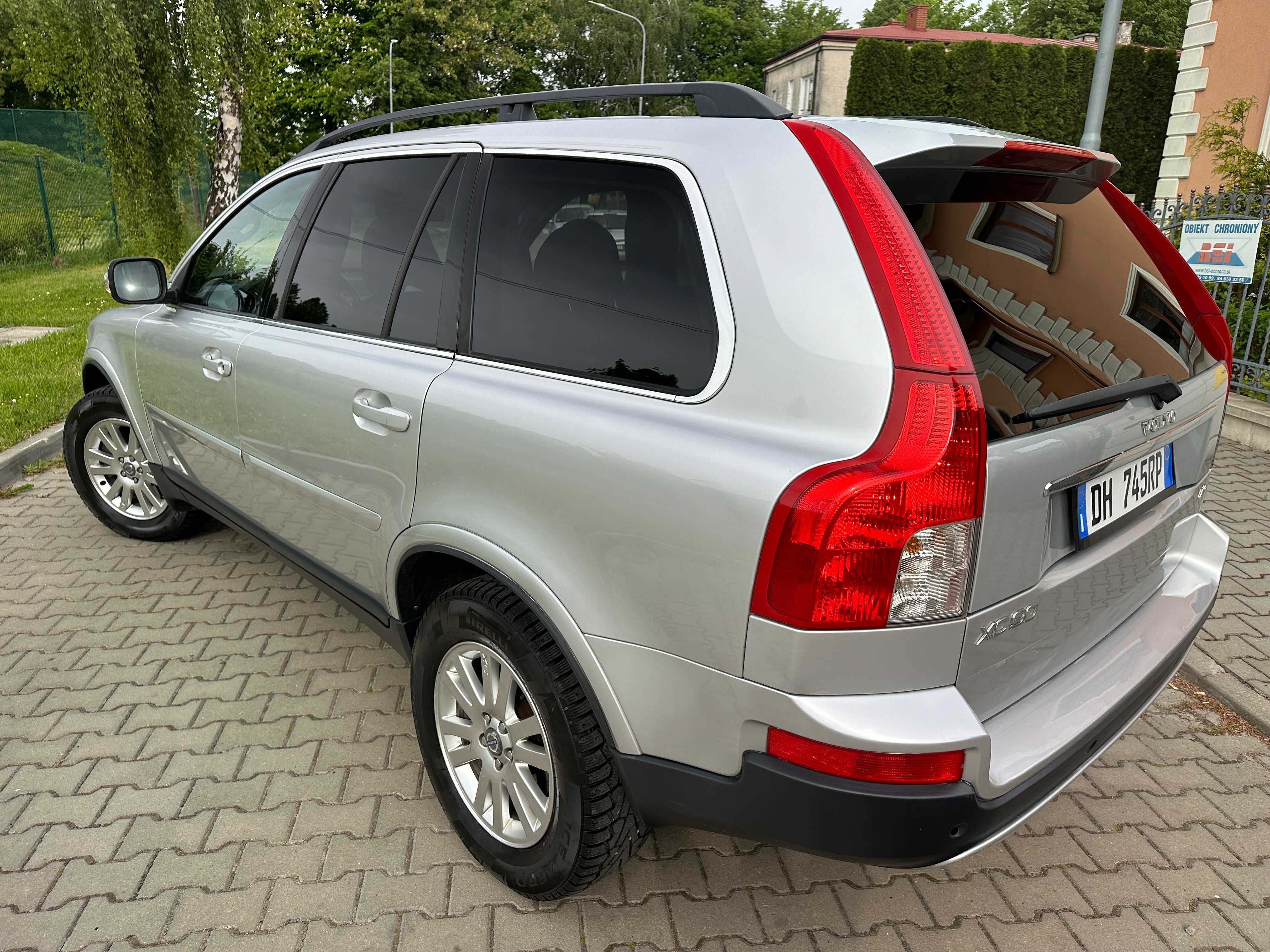 VOLVO XC90 LIFT 2.4 D5 185PS AWD Bi-Xenon Skóra PDC ALU 17" SUPER STAN