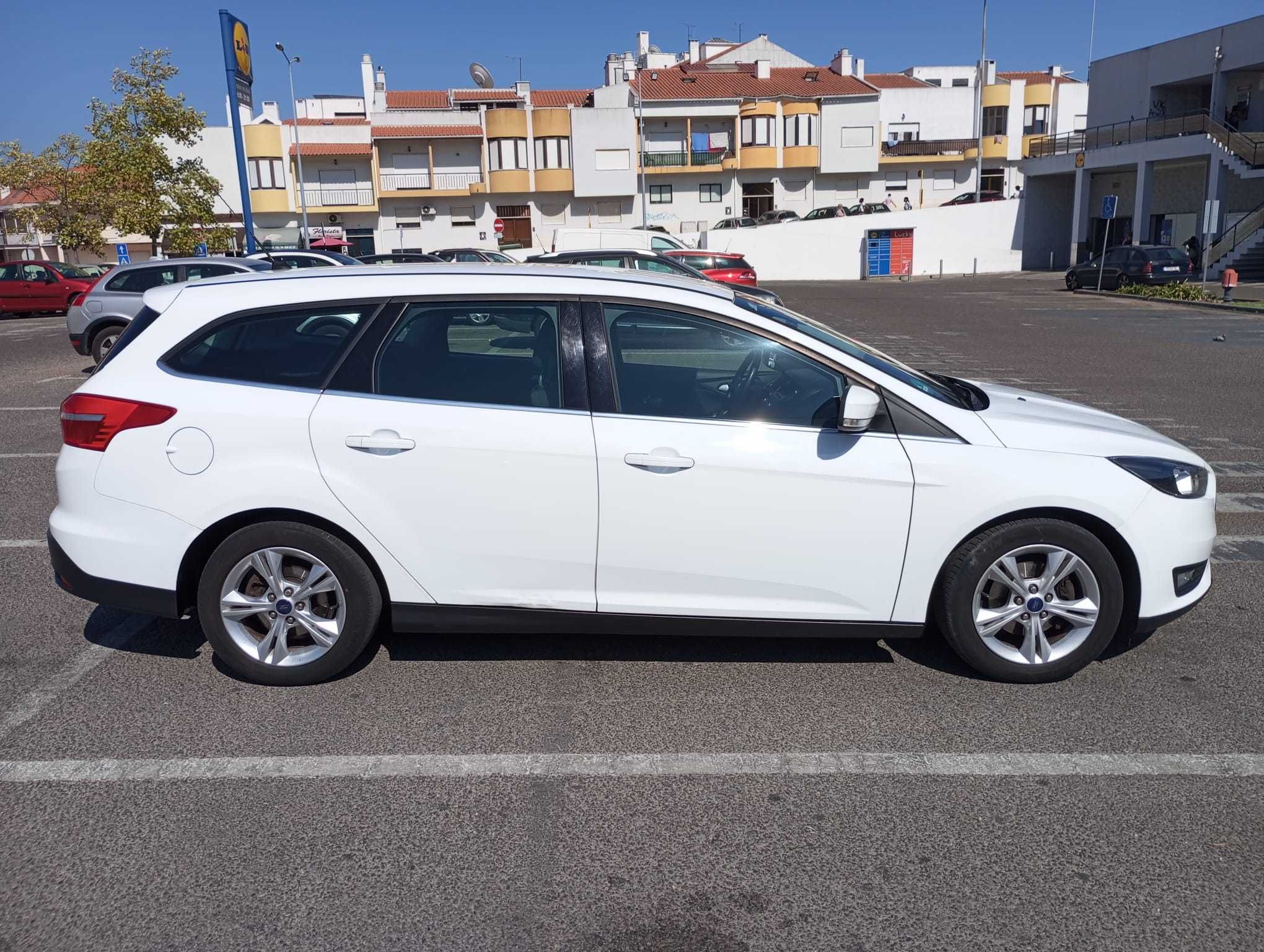 Ford Focus 1.0 EcoBoost com Histórico de Manutenção
