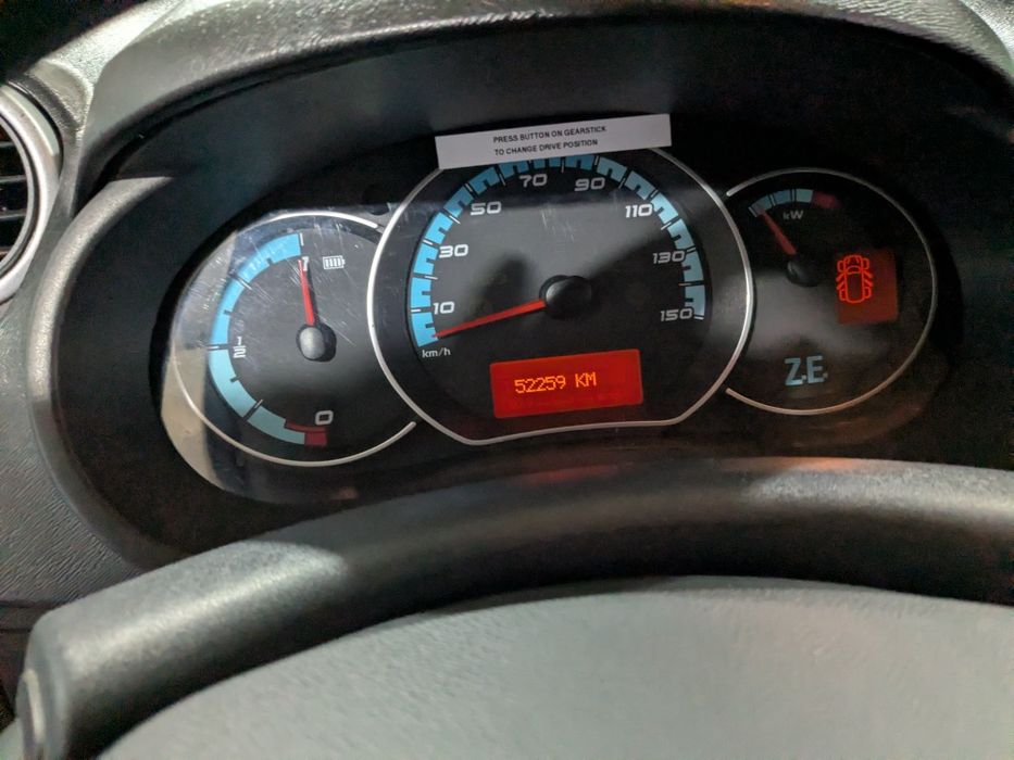 renault kangoo ze 33kw. 17 рік