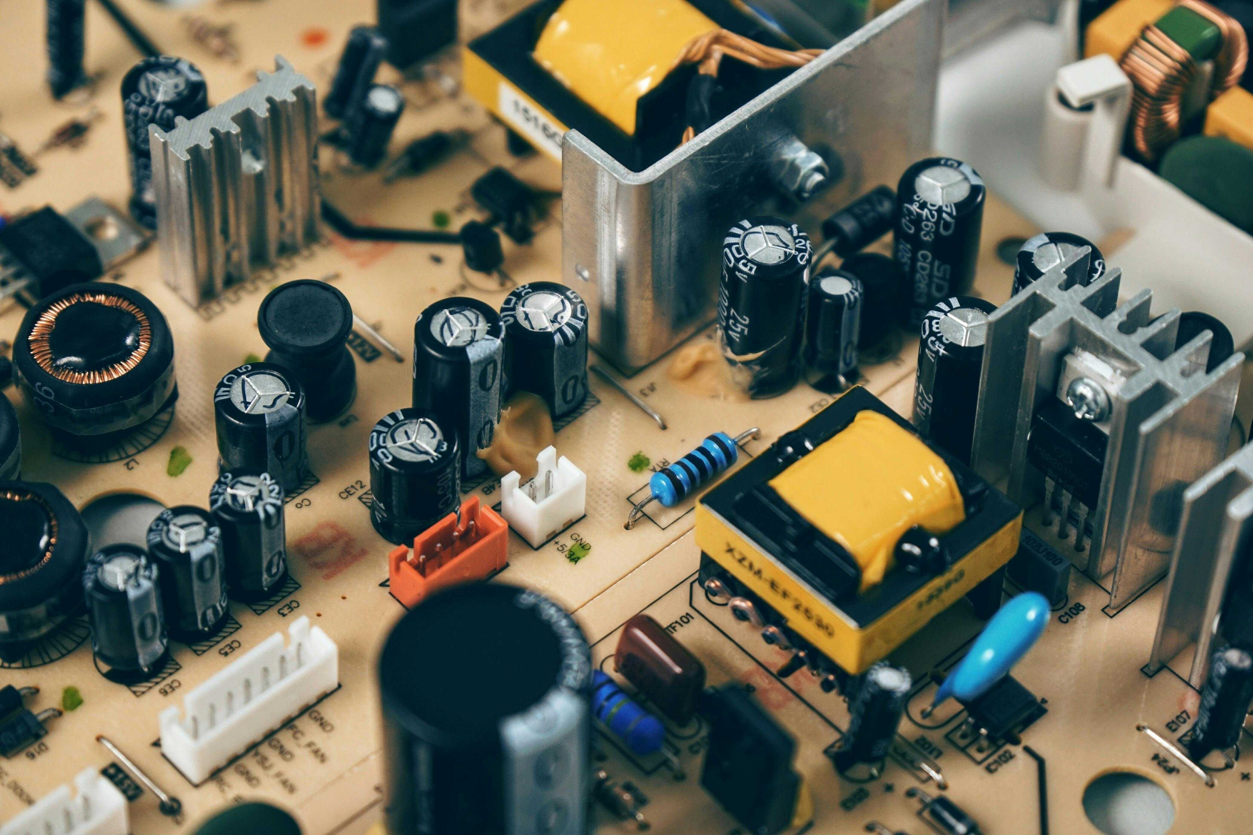 Serviços de engenharia eletrotécnica – Projetos / Licenciamentos