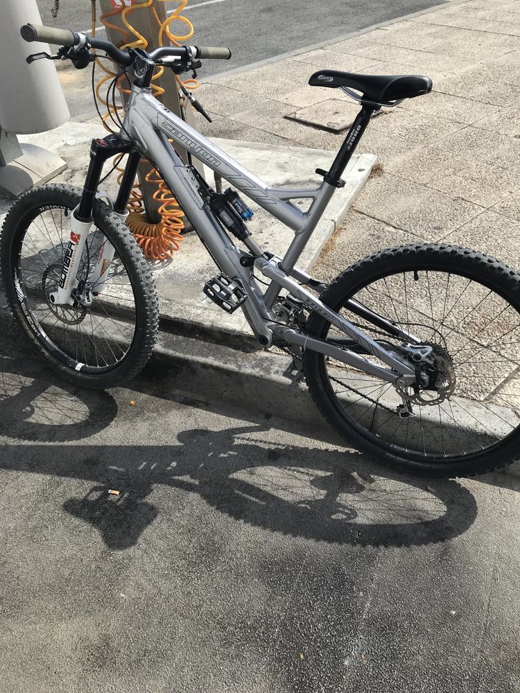 Bicicleta cannyon