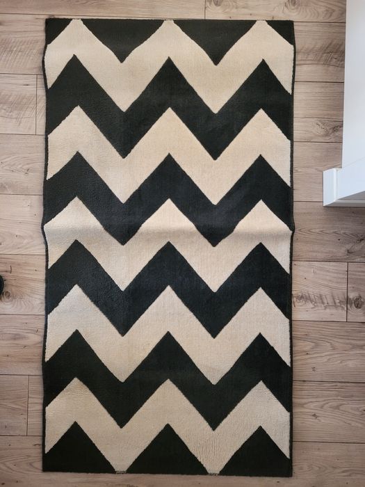 Dywan jodełka czarno biały 150x80
