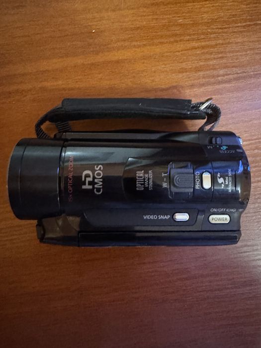 Продам відеокамеру Canon LEGRIA HF M307 — комплект, хороший стан