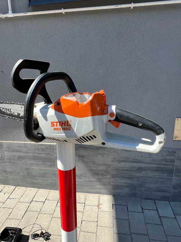 Piła, pilarka akumulatorowa Stihl MSA 140C, bateria, ładowarka/Komis