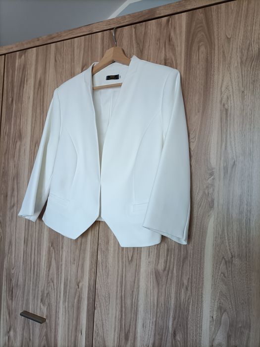 Kremowa marynarka żakiet damski 46