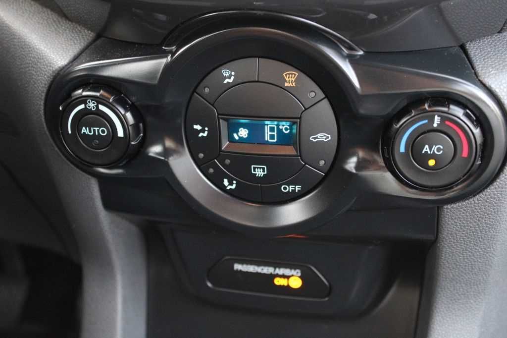 Ford EcoSport 1,0 EcoBoost Kat Titanium