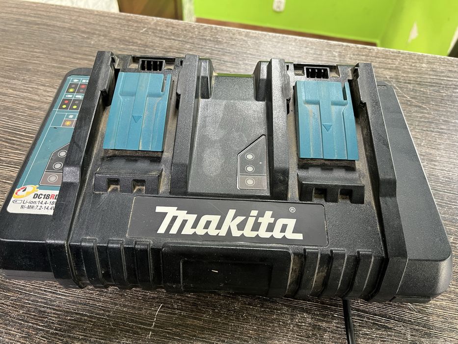 Szybka ładowarka Makita DC18RD