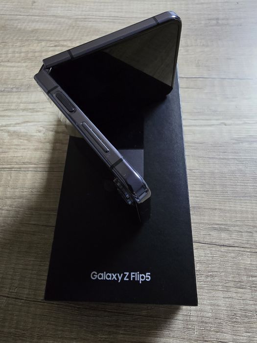 Samsung Z Flip 5 8/256