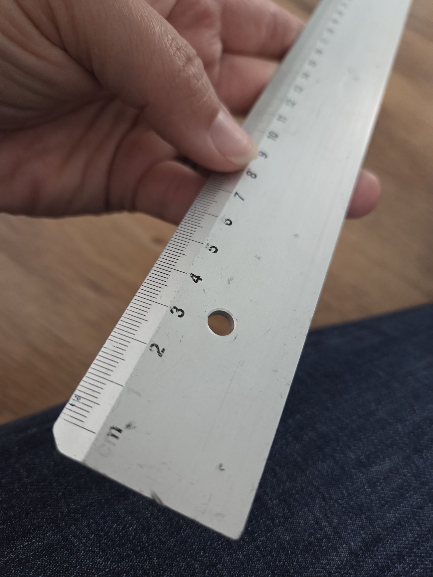 Linijka aluminiowa 150cm Leniar