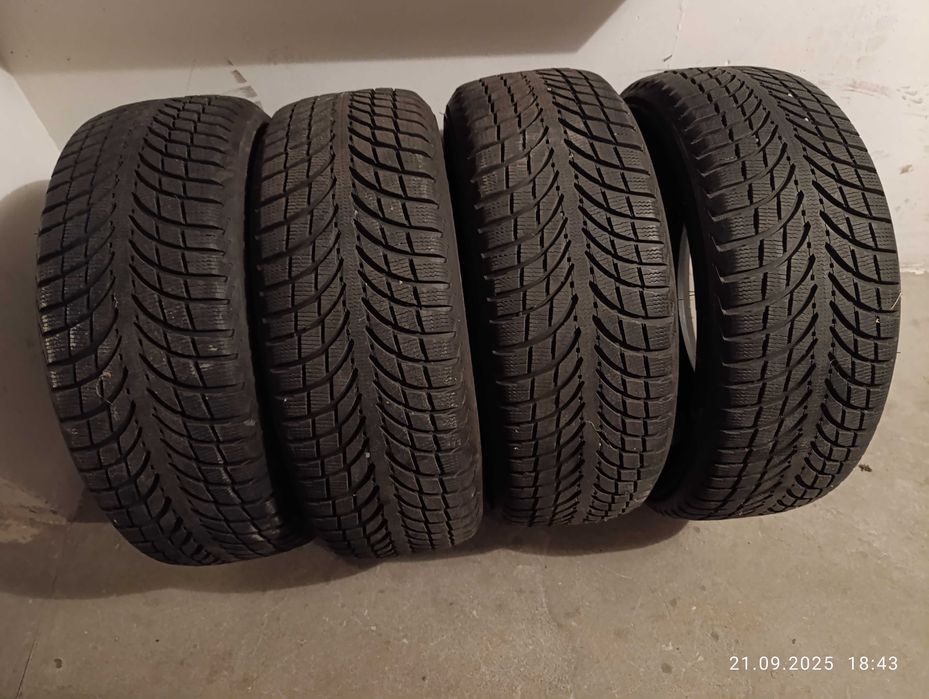 Michelin Latitude Alpine 215/55 R18