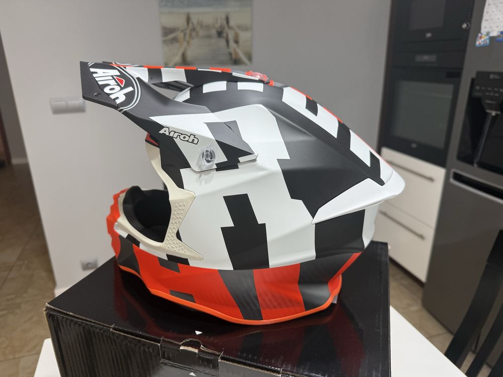 Kask AIROH Twist 2.0 Frame Orange Matt rozmiar L