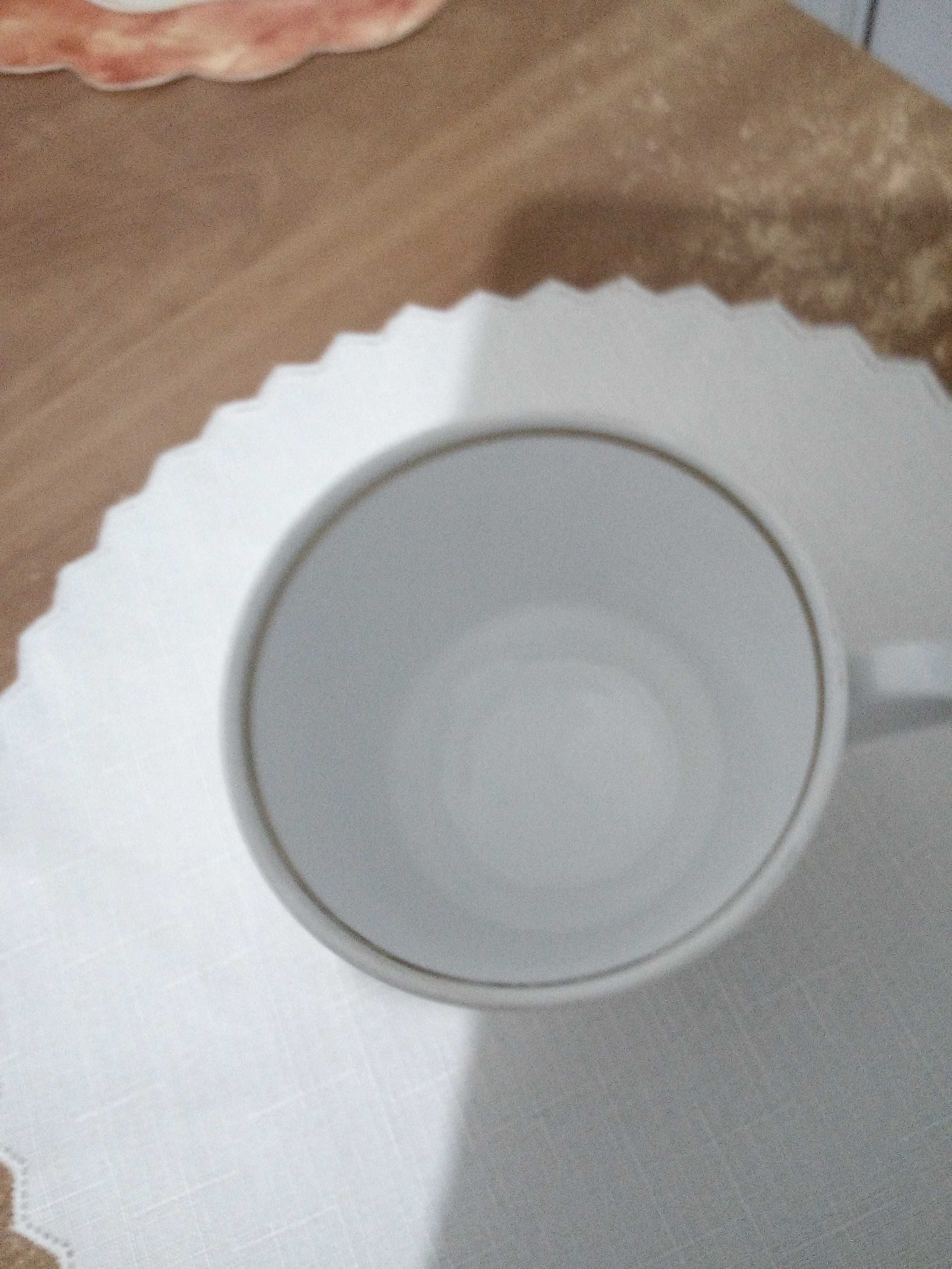 Filiżanka biała ,porcelana -szare dodatki 300 ml