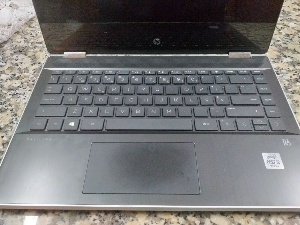 Computador híbrido HP