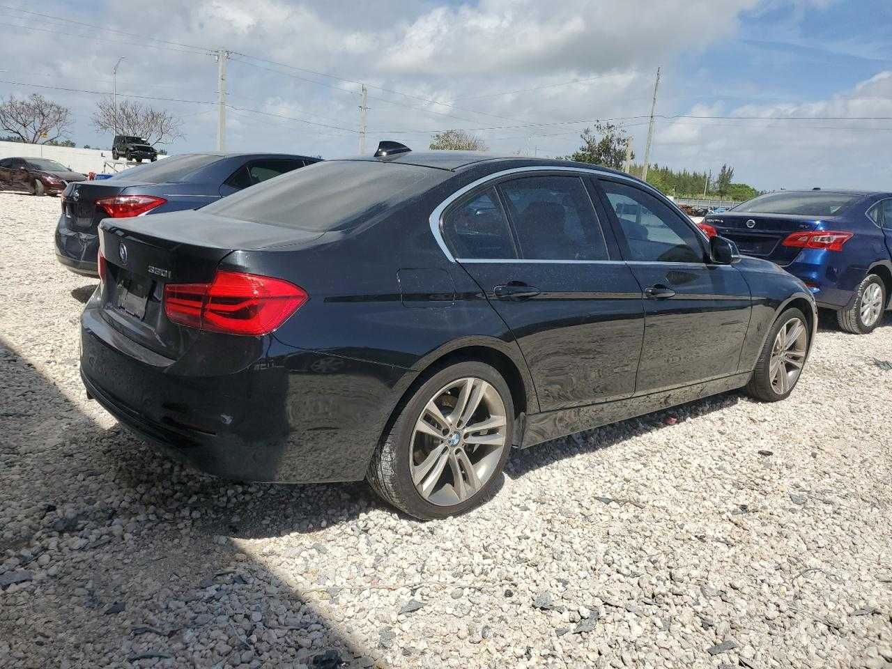 2018 BMW 330 I   .