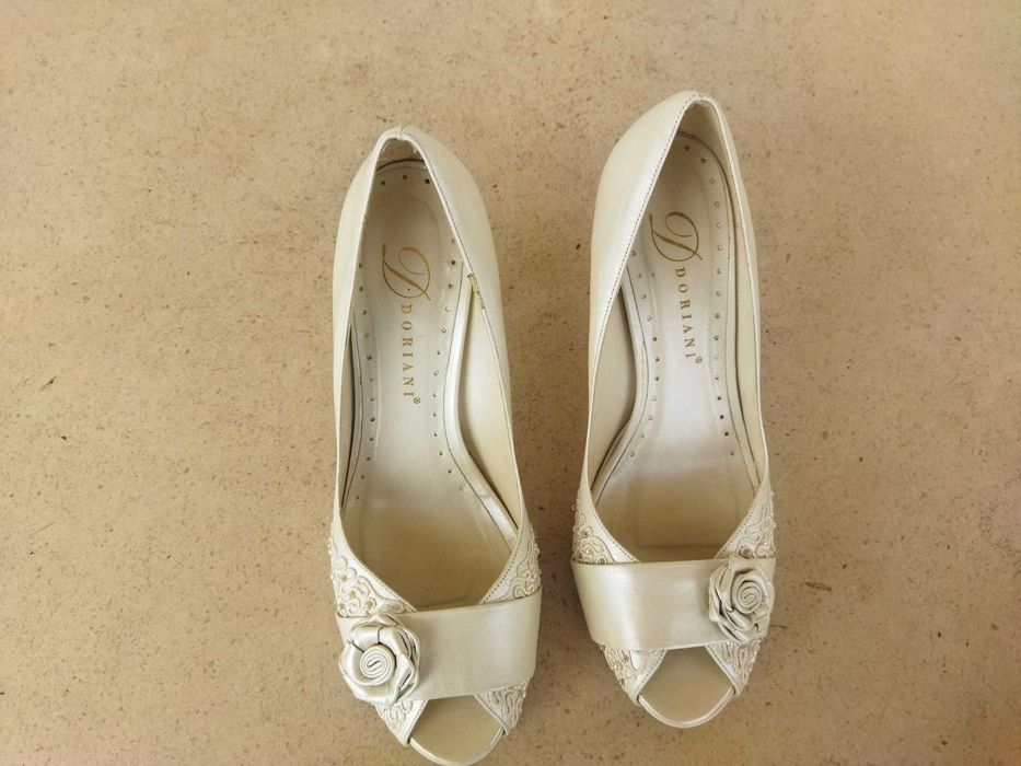 Sapatos de noiva marca DORIANI