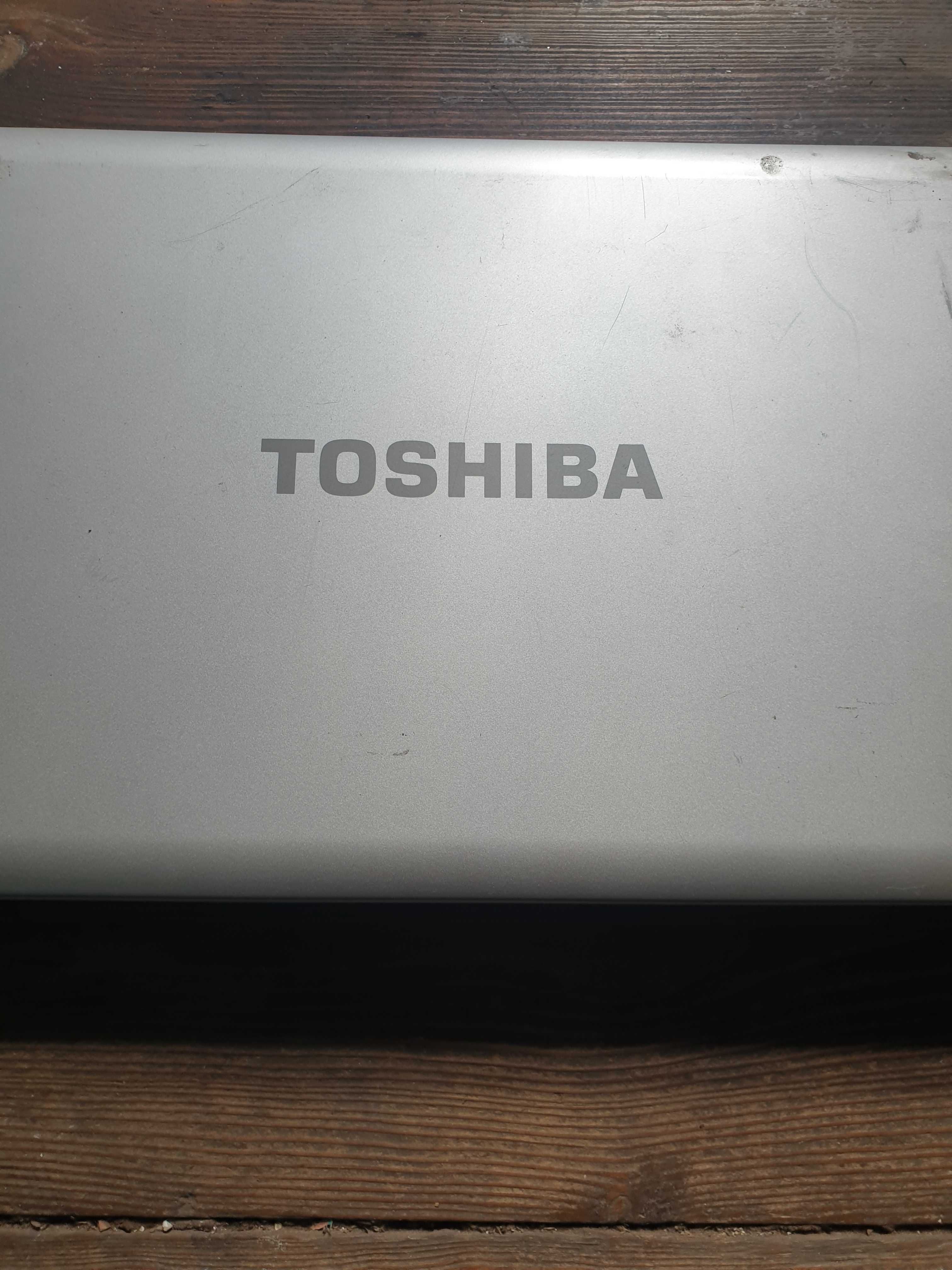 Uszkodzony laptop Toshiba Satellite model PSLD8E-00D008EN