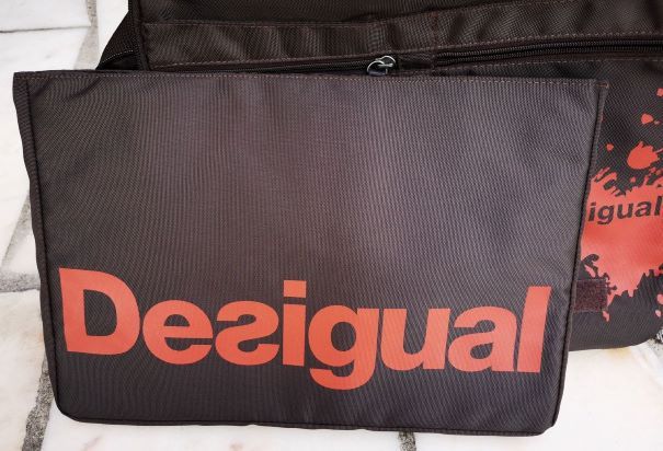 Desigual Mala (Portatil, IPad, Tablet)