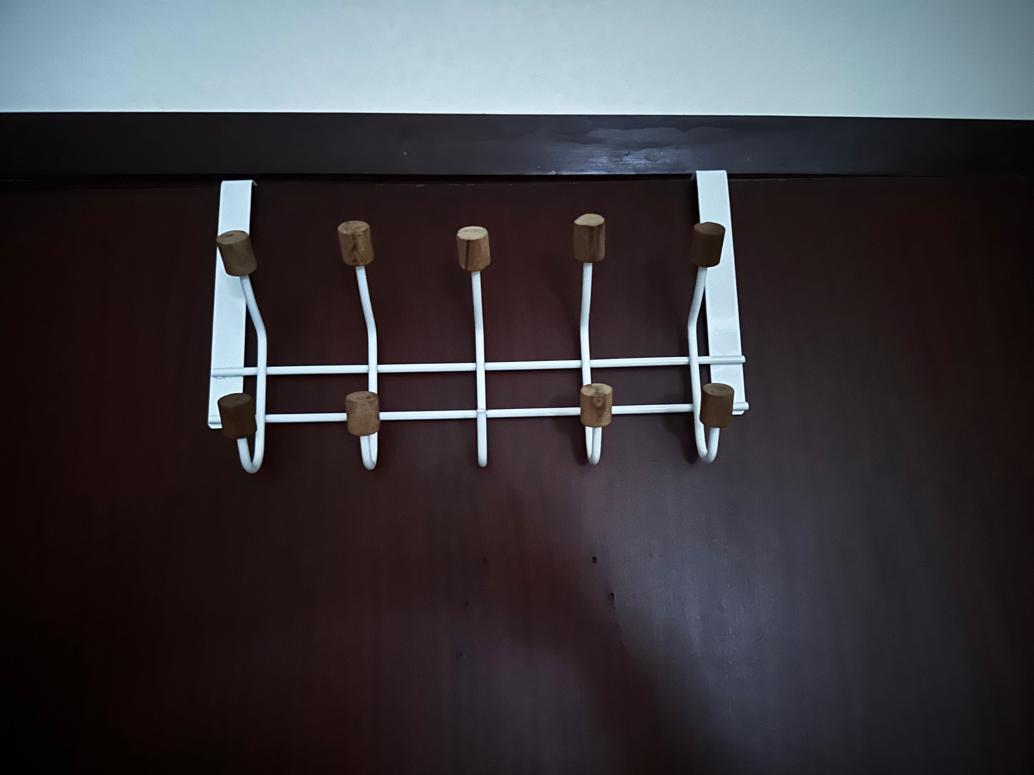Cabide branco de porta