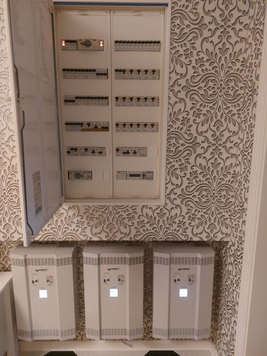 Професійний монтаж інверторів, генераторів, сонячних панелей