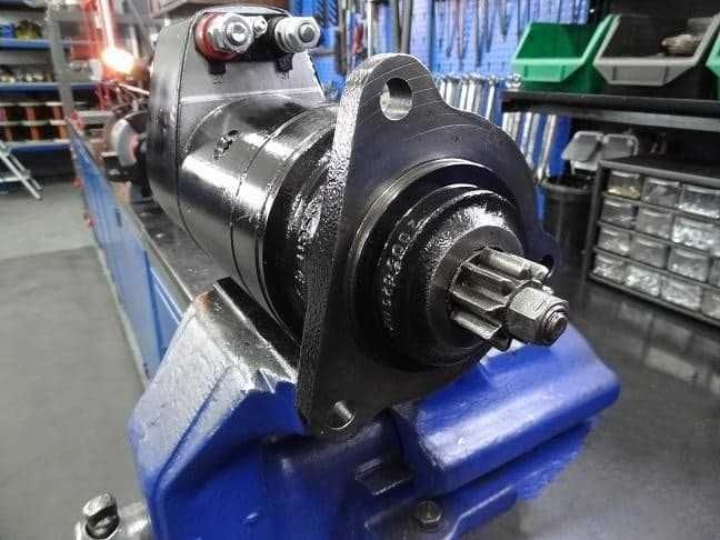 Rozrusznik Liaz R30 Tatra ciągnik nobas Deutz Ifa Sieczkarnia Agregat