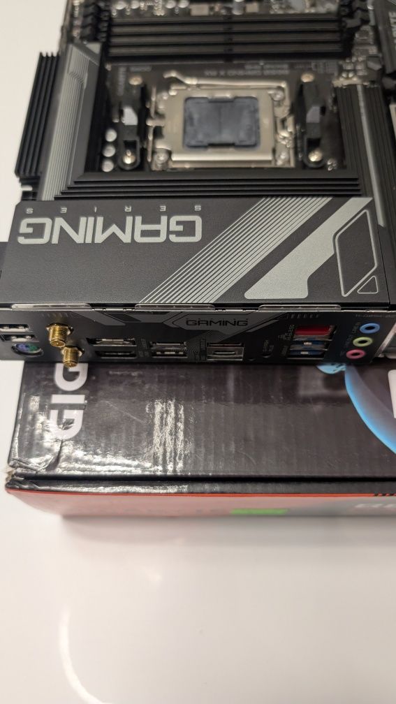Gigabyte B650 Gaming x AX