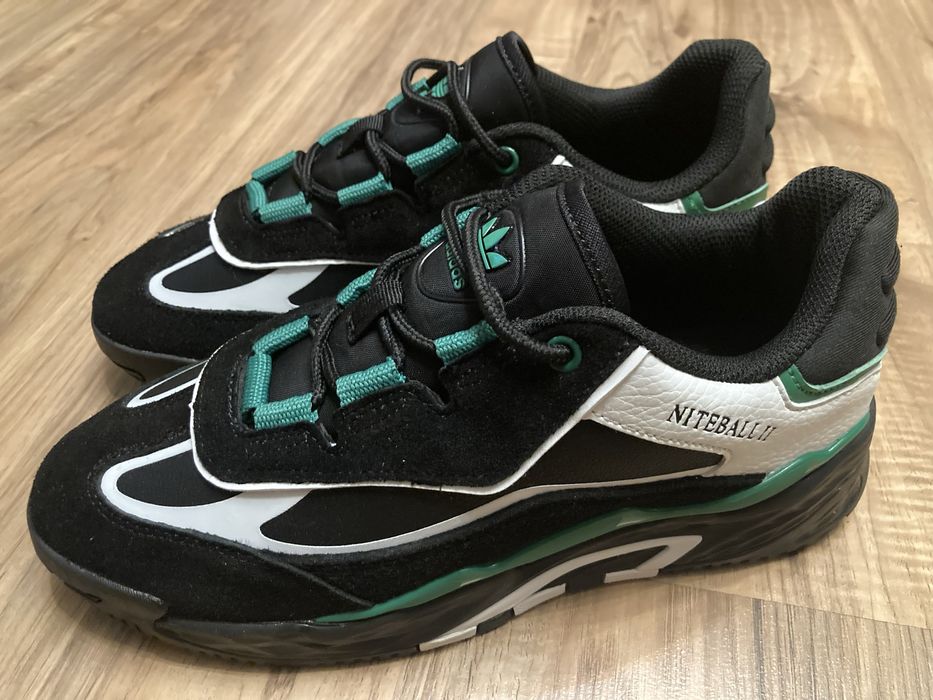 кроссовки     Adidas