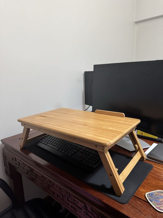 Mesa dobrável de apoio ou suporte