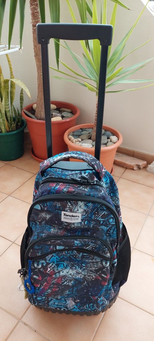 Mochila com rodas