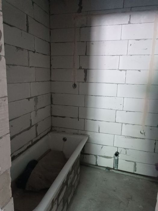 Продам 2-кімнатну квартиру на землі (вул. Кам'яномостівська)