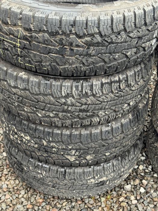 Шини стан нових 255/70/16
