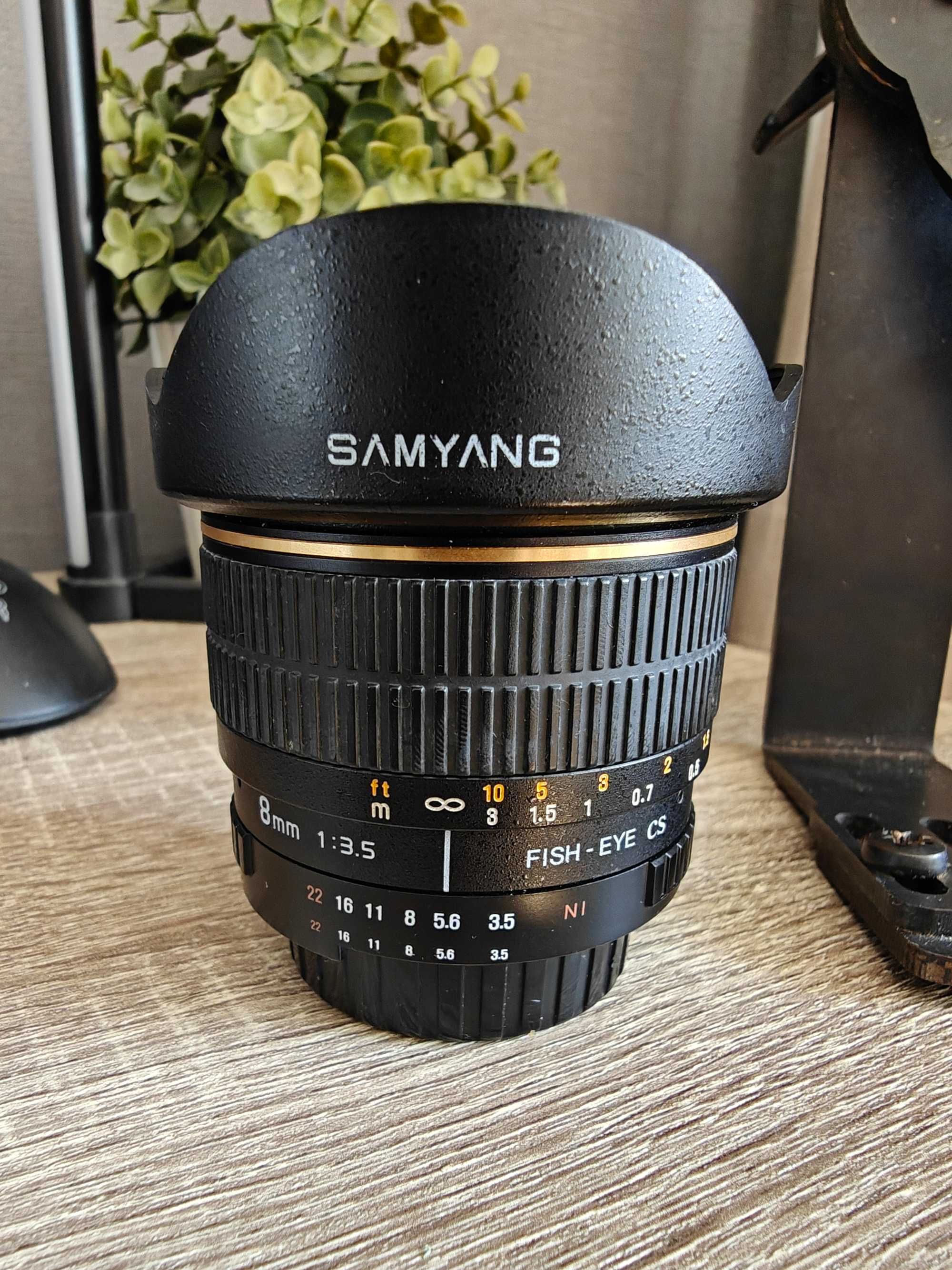 Samyang 8 mm f/3.5 CS Aspherical IF Fish-eye Nikon
