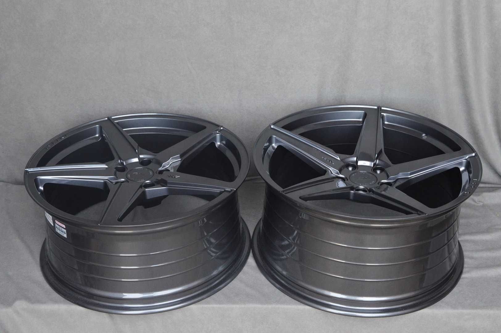 ISPIRI FFR5 20" 9J ET20 + 10,5J ET30 5x120 CG
