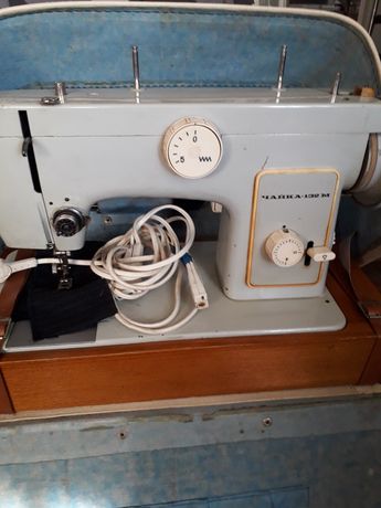Швейная машинка Чайка 132М с электроприводом