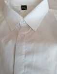Camisa branca com riscas