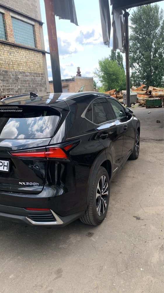 Lexus NX 300H гібрид 2017