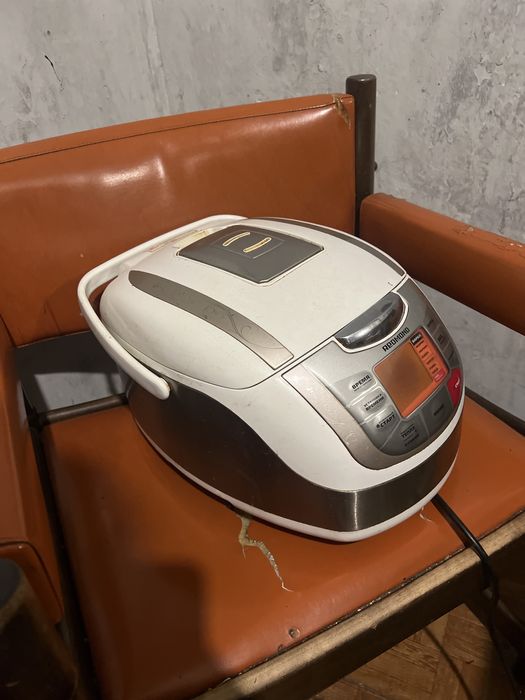 Мультиварка Redmond