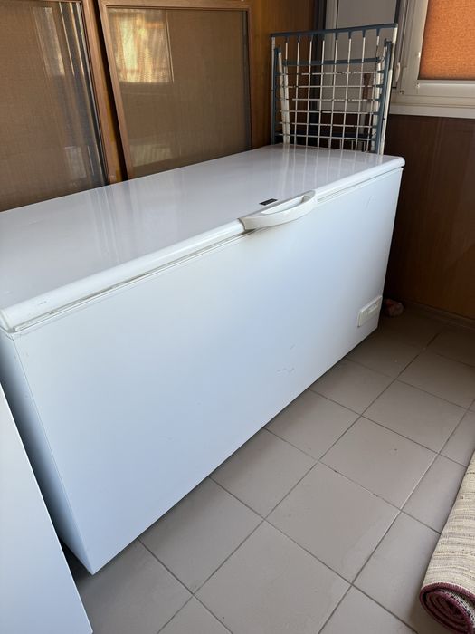 Морозильна скриня (камера) Zanussi