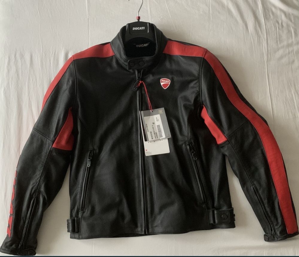 Dainese Ducati Leather jacket-Company C4 + Back Protector 52 розмір